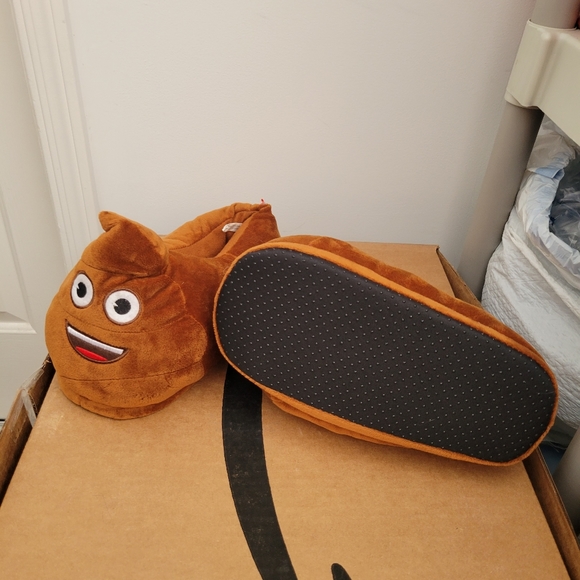 Emoji Poop Slippers - Picture 2 of 2